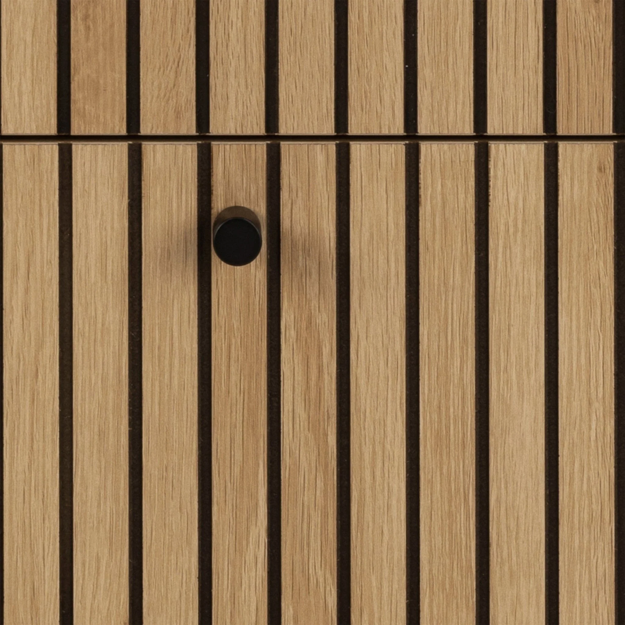 Albany Chest of 3 Drawers in Oak/Black Legs - Image 8