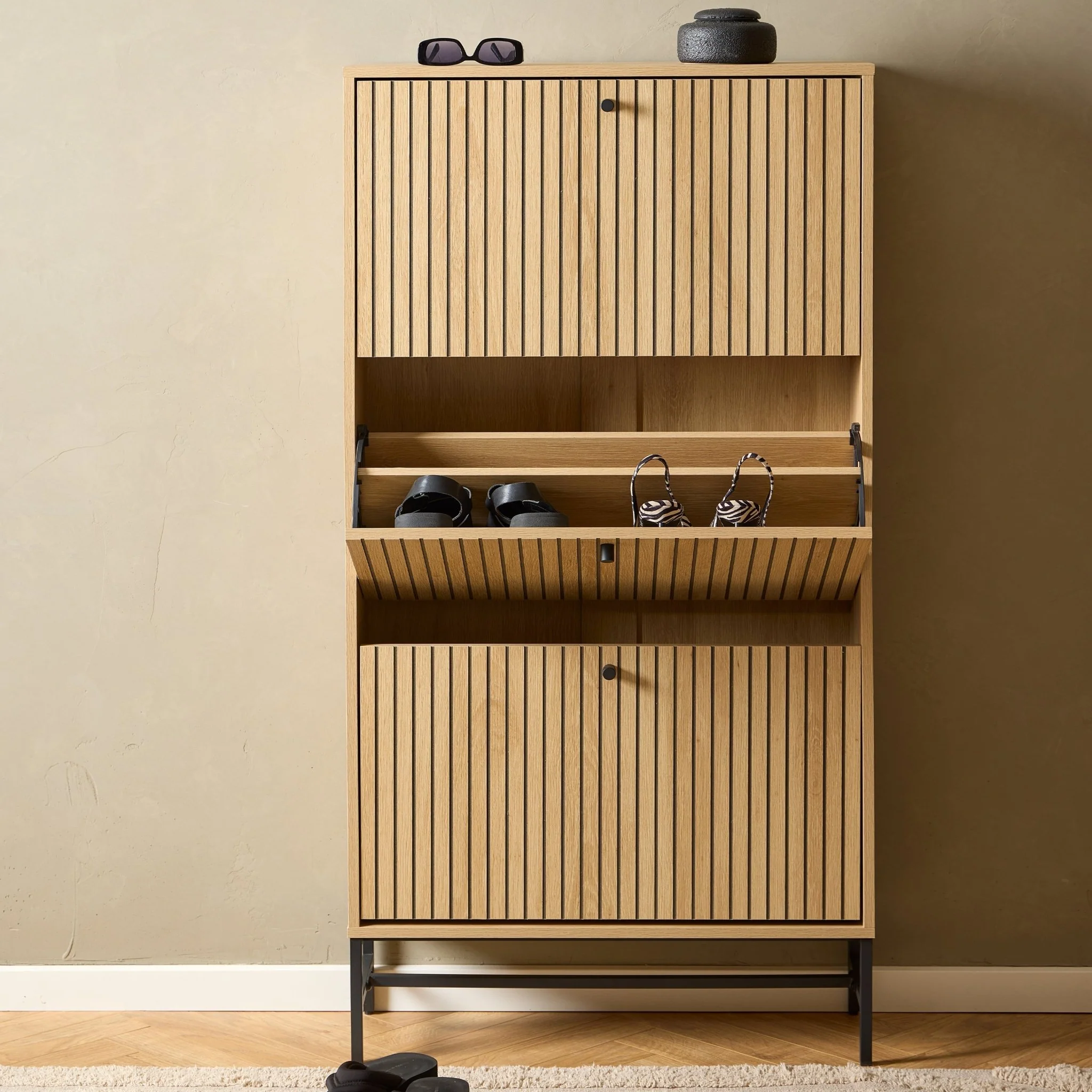 Albany Shoe Cabinet 3 Flip Down Doors in Oak/Black Legs - Image 6