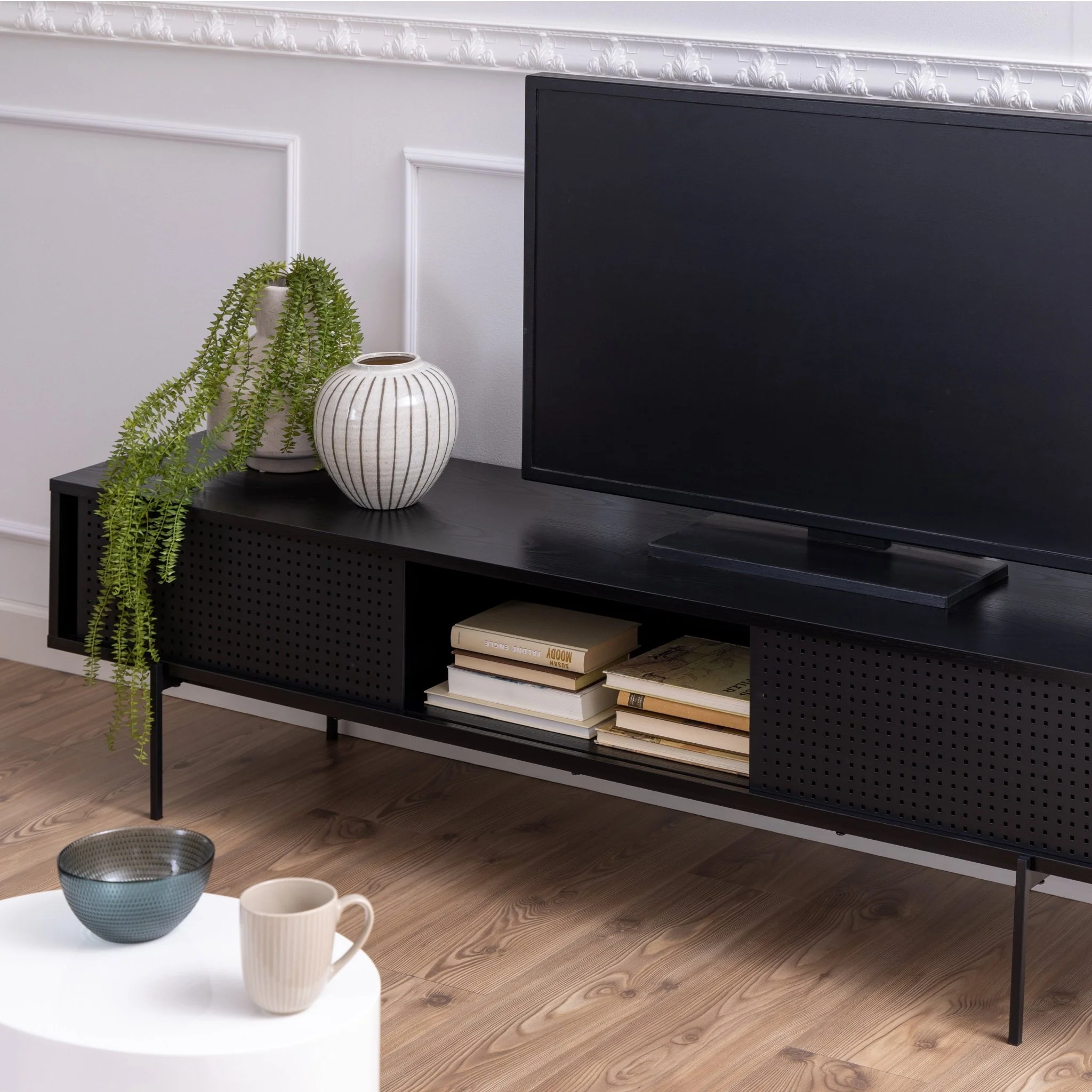 Angus TV Unit in Black - Image 6