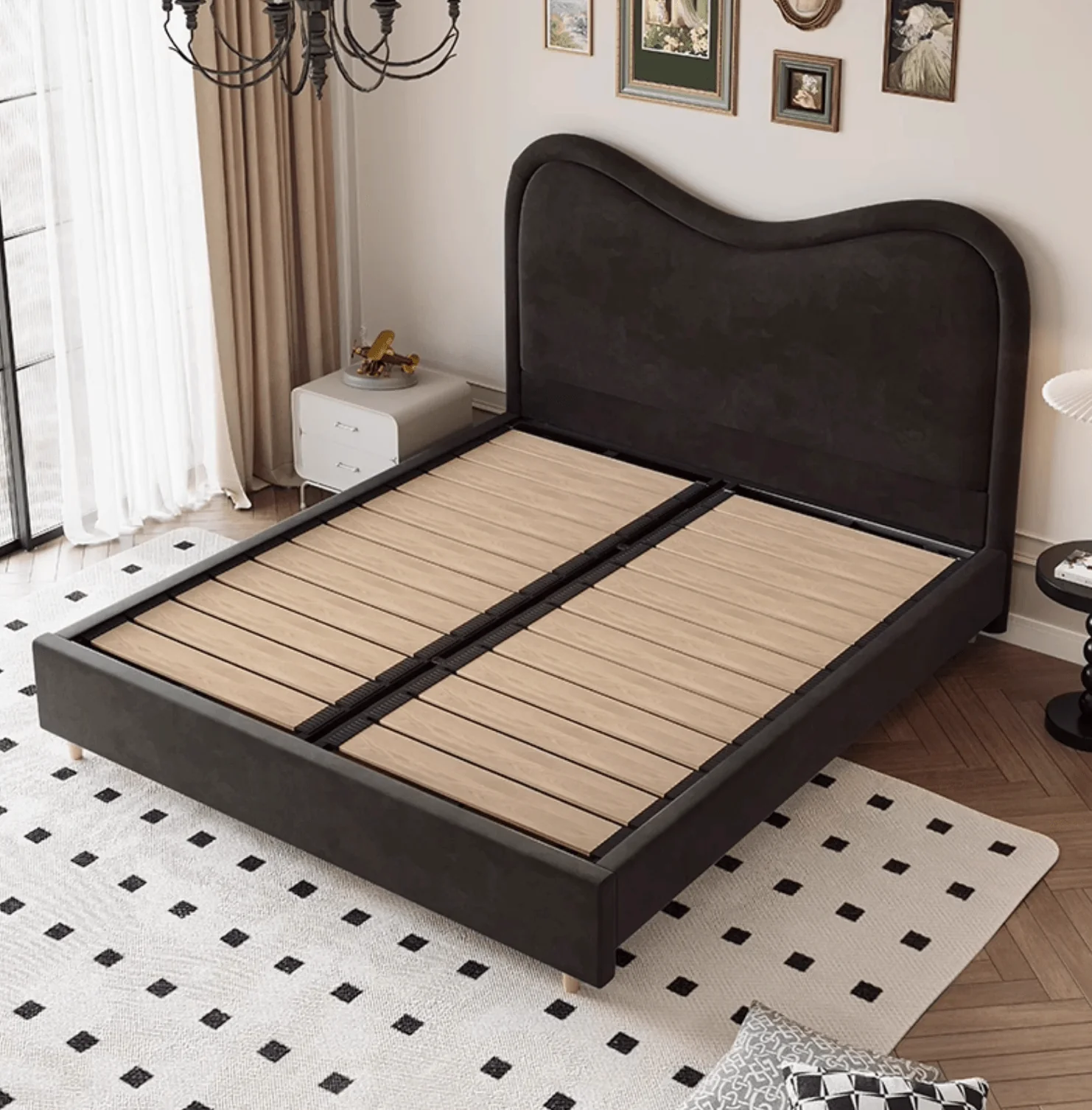 Baeyer King Size / Super King Size Bed, Velvet - Image 10
