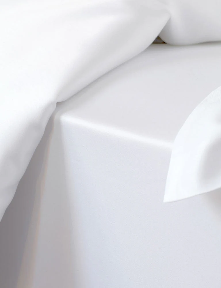 Bamboo Duvet Cover Bed Set in White - Image 3