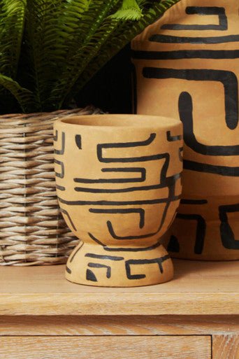 Barren Earthenware Planter - Image 11