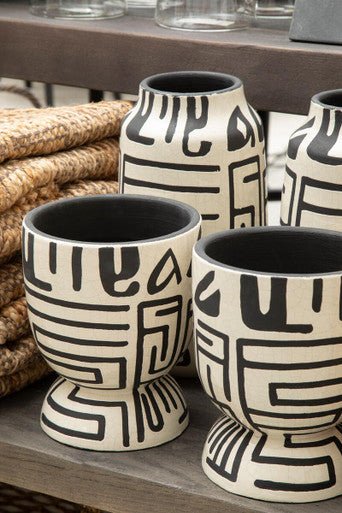 Barren Earthenware White And Black Planter - Image 7