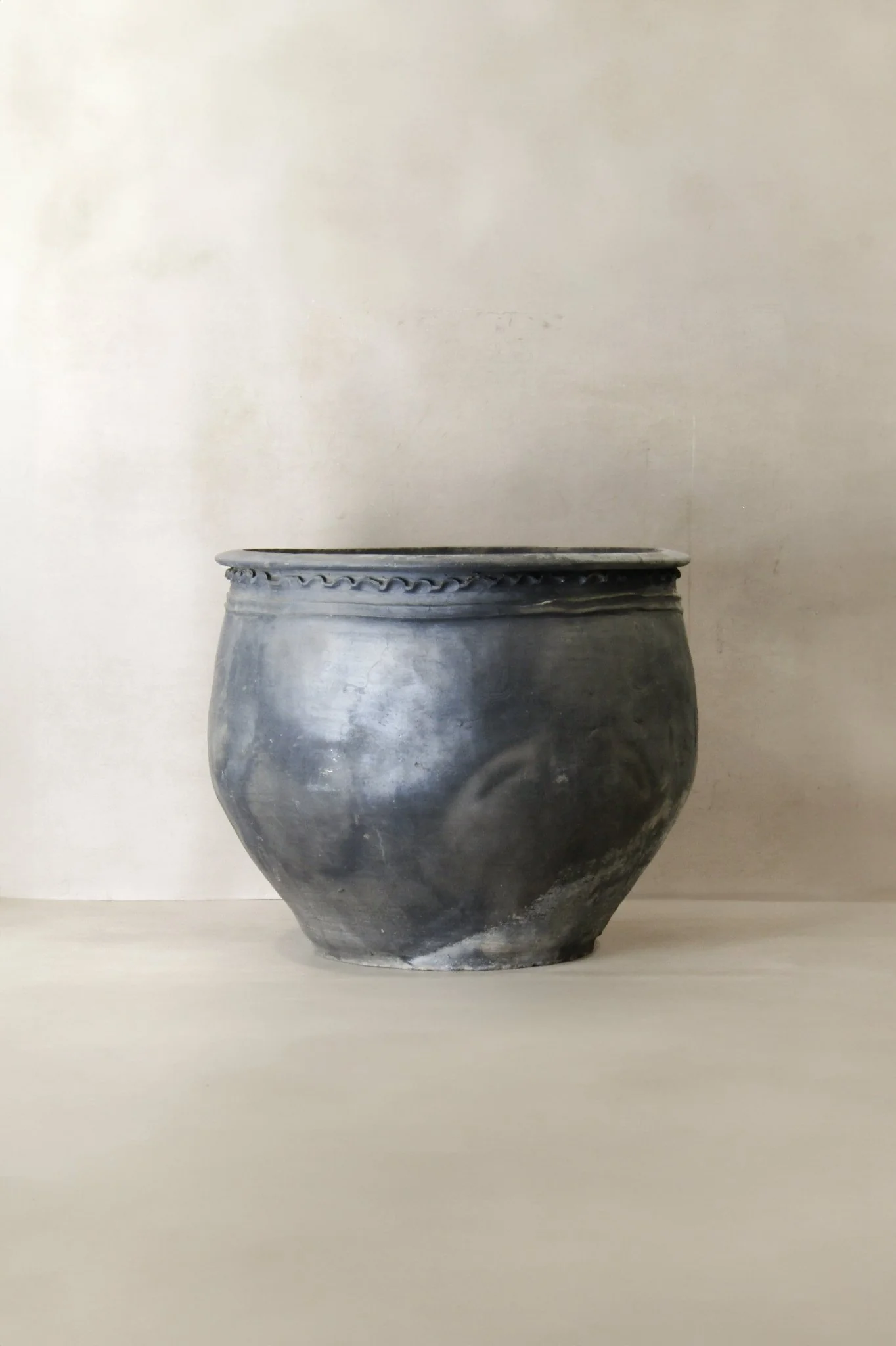 Big Old Grey Asian Pots - L020