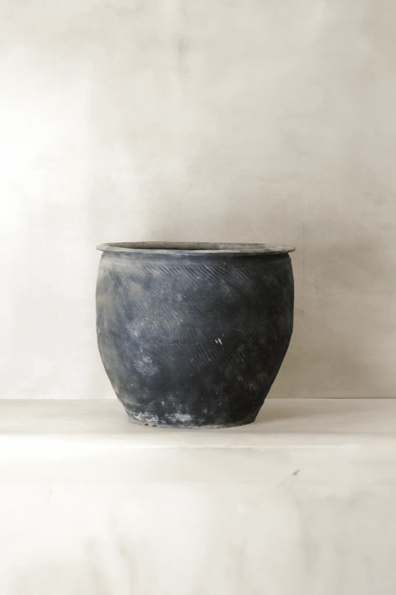 Big Old Grey Textured Asian Pot - L021 - Image 3