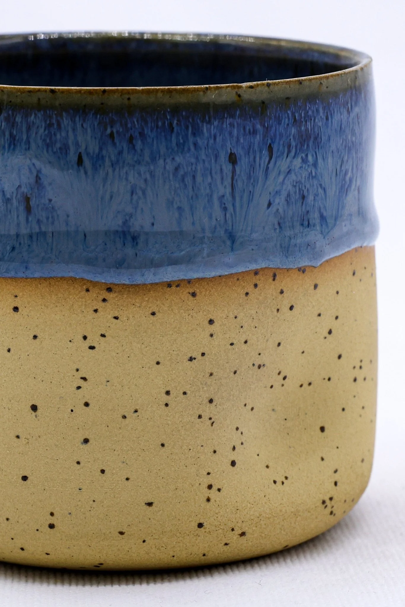 Blunero Goccia Handmade Ceramic Stoneware Cup - Image 2