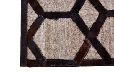 Bosie Safira Large Grey Rug with Black Hair on Leather - Image 4