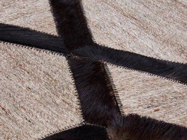 Bosie Safira Large Grey Rug with Black Hair on Leather - Image 5