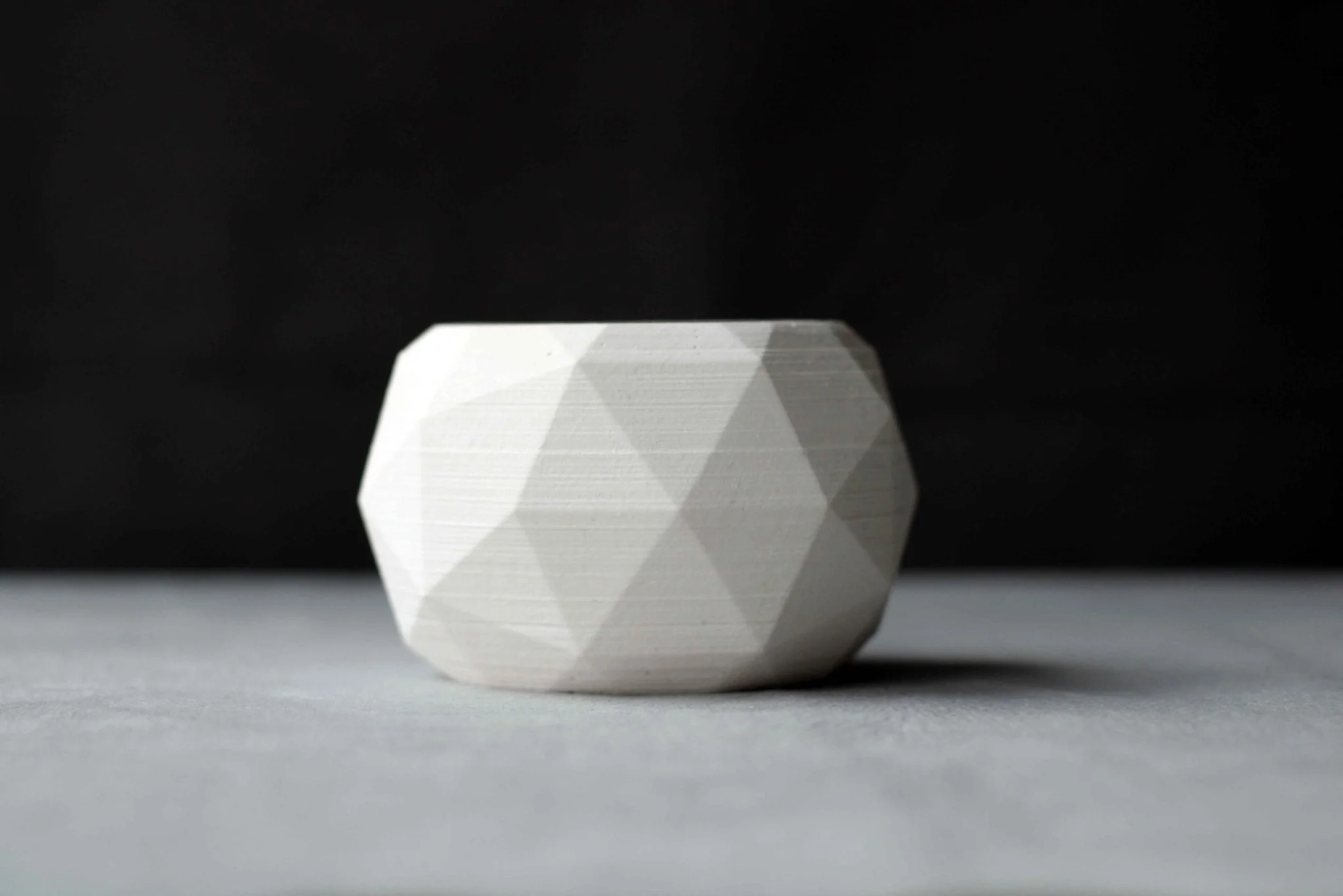 CONCRETE DIAGONAL POT - Image 2