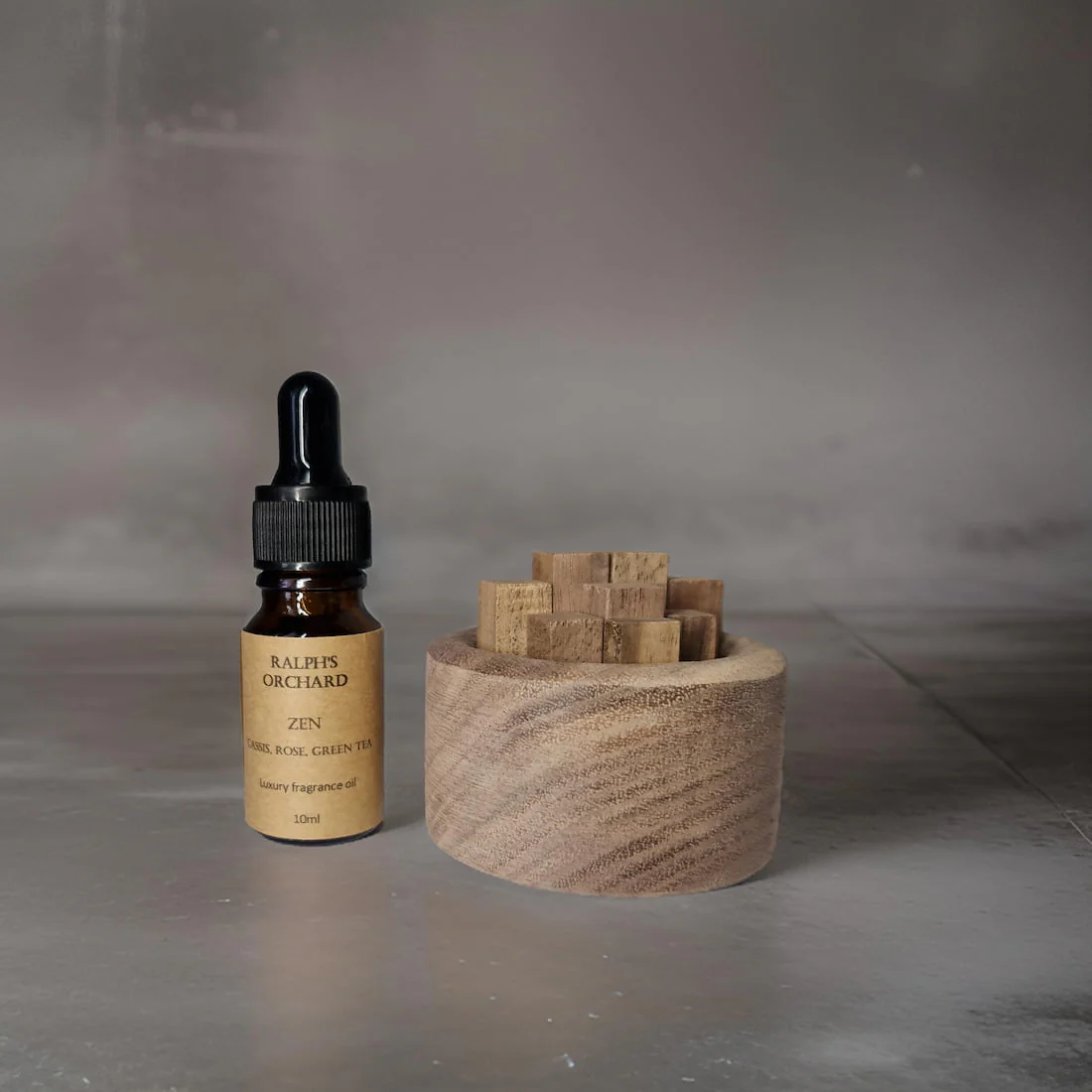 Elegant Wooden Fragrance Diffuser with Fragrance Oil - Image 4