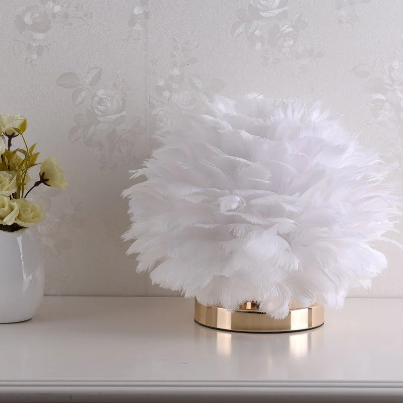 Feather Table Lamp Bedroom Bedside Light Luxury Ins Creative Warm And Romantic Girl Children'S Room Nordic Living Room Floor Lamp - Image 3