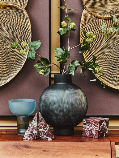 Hessa Large Carved Glass Vase - Image 4