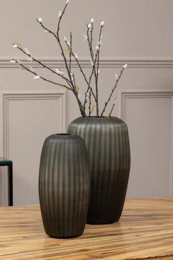 Hessa Small Glass Vase - Image 4