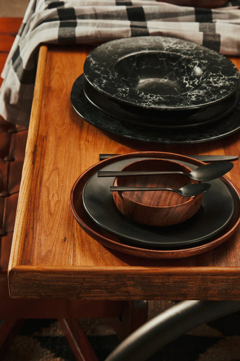 Hygge Black Stoneware Dinner Plate - Image 9