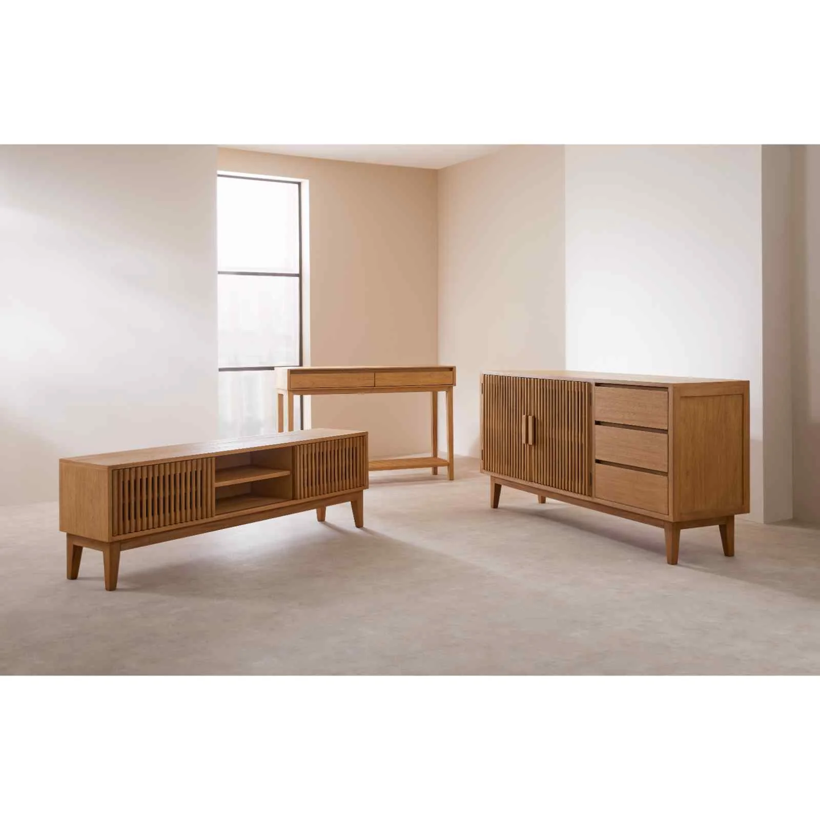 Melia Media Unit with Sliding Doors - Image 7