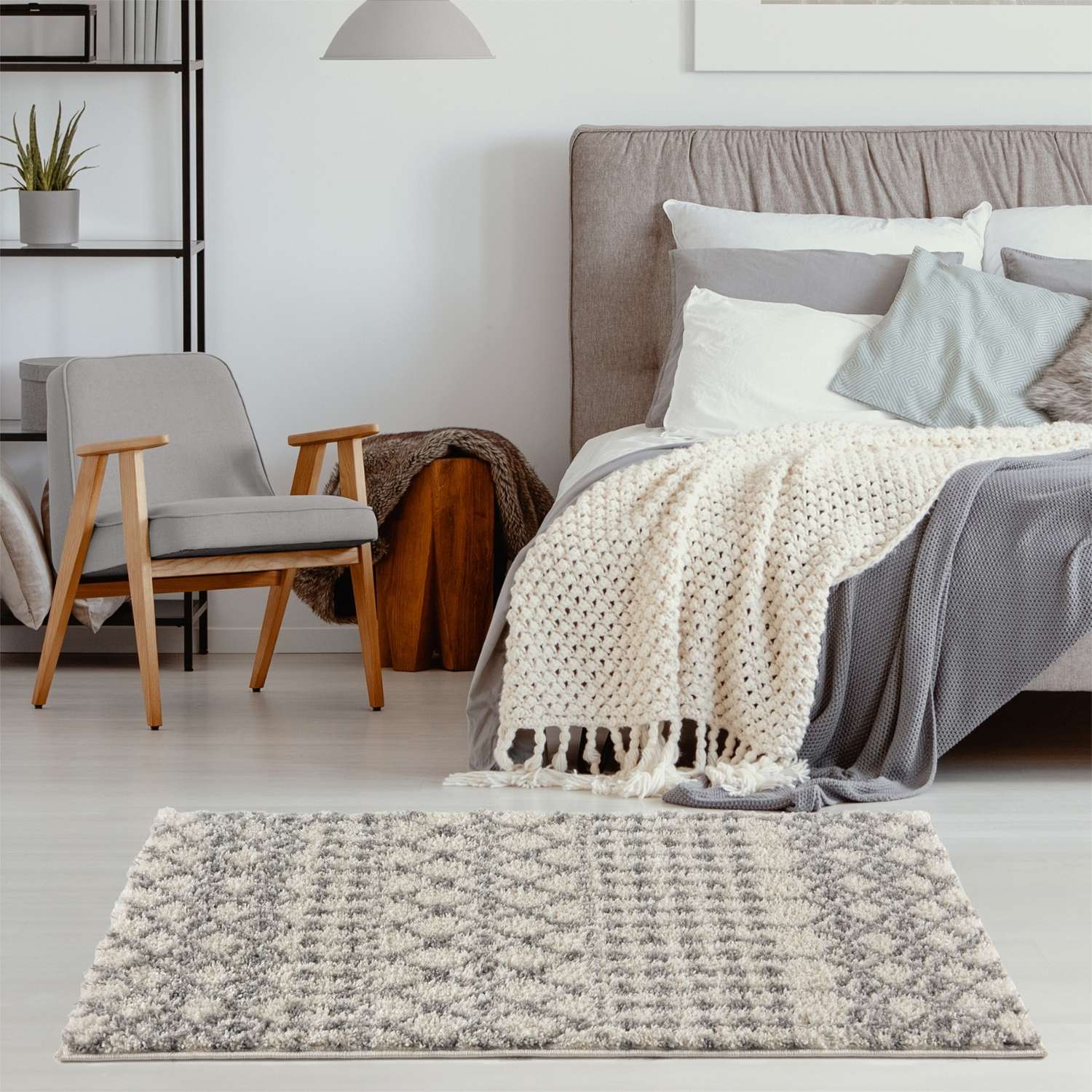 Moroccan Ivory Grey Shaggy Rug | 1000 - Image 15