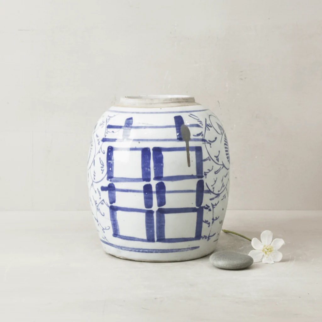 Old Blue & White Porcelain Jar n° 2