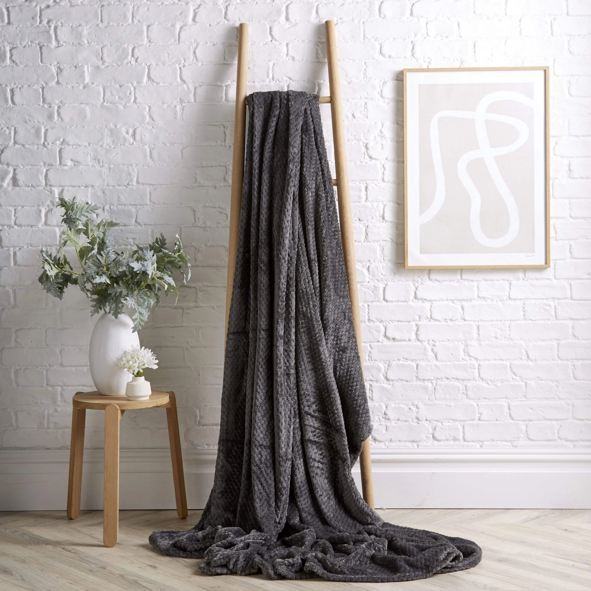 Oversized Chunky Soft Fleece Blanket Cloud Throw Faux Fur Polyester Blend Warm Stylish Home Decor Double King Beds Sofas - Image 5