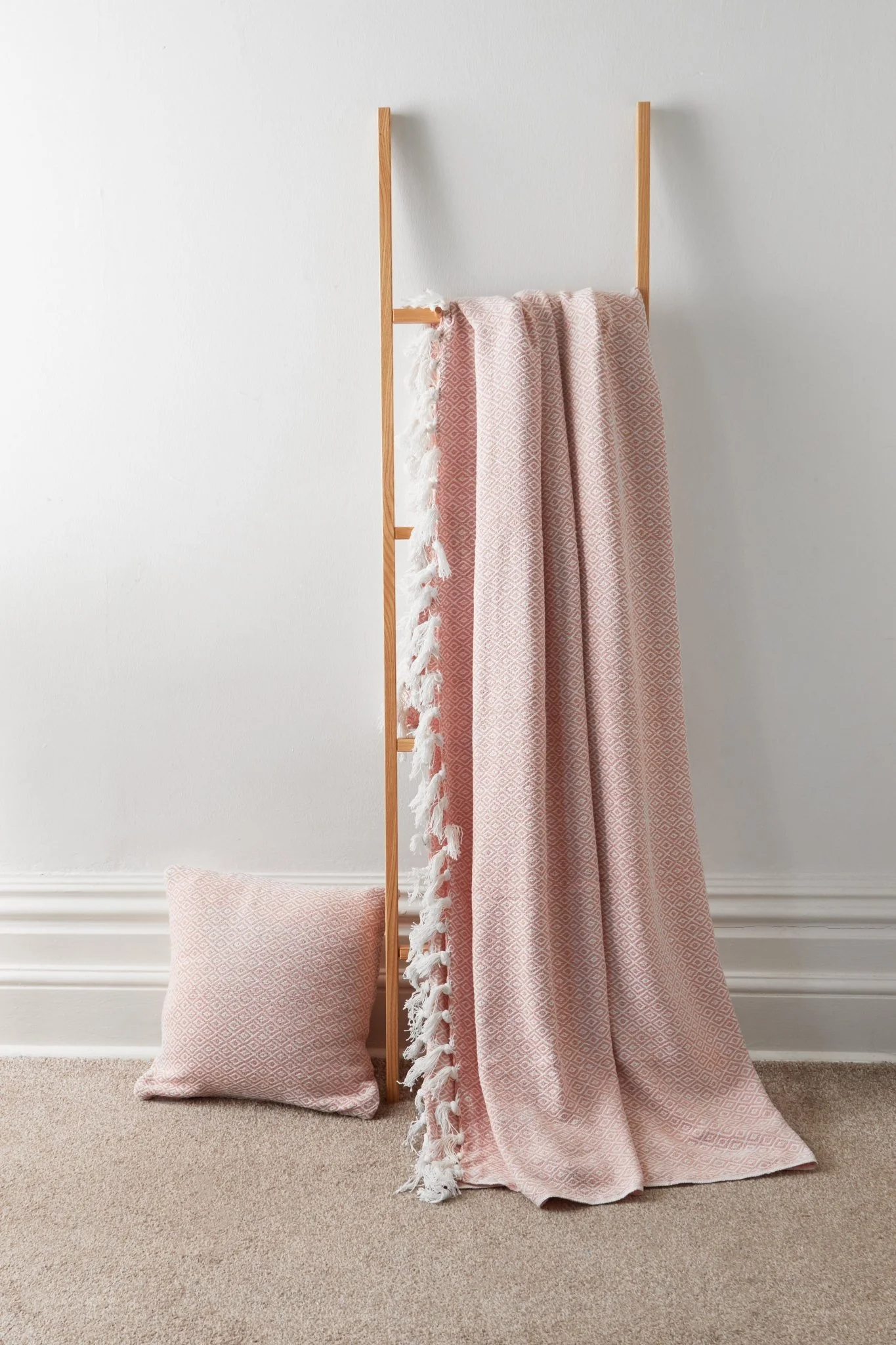 Regal Handwoven Pure Cotton Throw Blanket with Diamond Geometric Pattern Eco-Friendly Durable Bedspread Sofa Cover in Multiple Sizes - Image 7