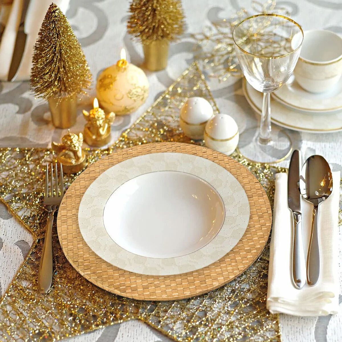 Set of Four 33cm Dia Pandanus Natural Charger Plates - Image 12