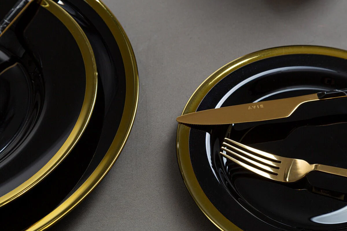 Set of Four Ida 33cm Dia Black Glass Charger Plates - Image 9