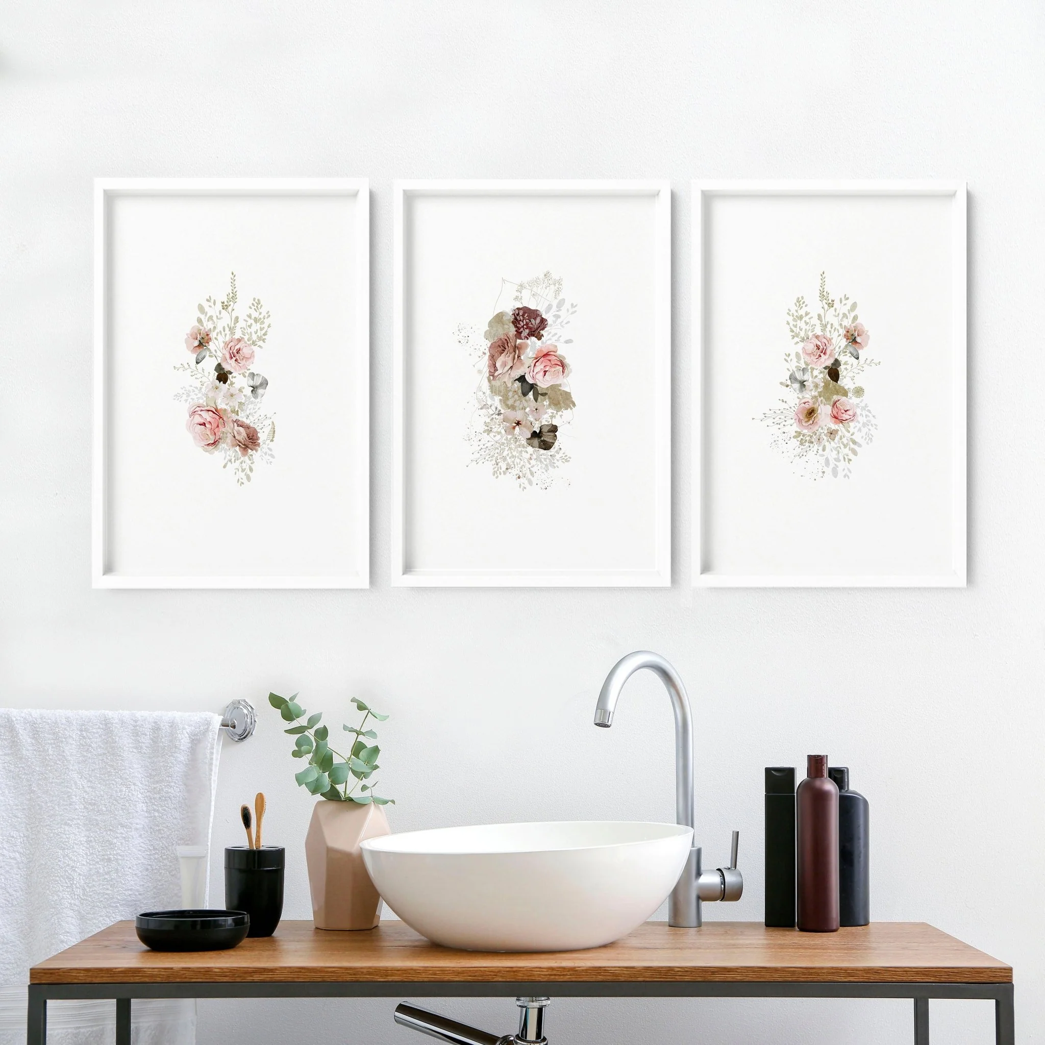 Bathroom chic prints | set of 3 framed wall art - Image 3