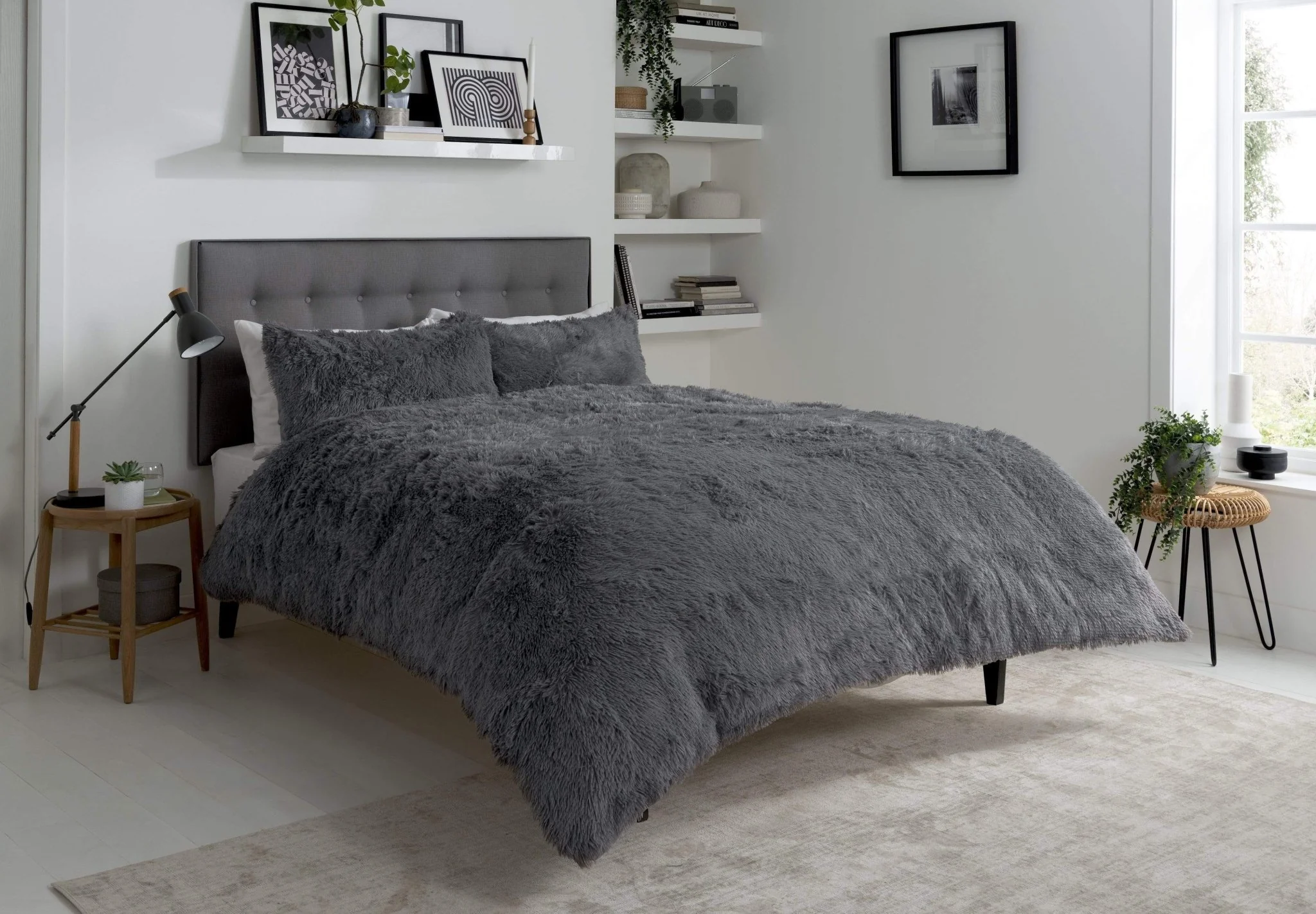 Snuggle & Cuddle Faux Fur Duvet Set for Winter Comfort Extra Soft Long Pile Bedding Available in Multiple Sizes and Elegant Colours - Image 3
