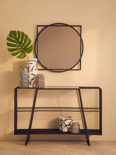 Sorrell Black And White Large Planter - Image 13