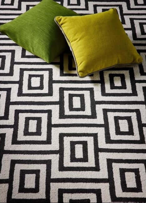 Wool Labyrinth Rug White and Black - Image 4