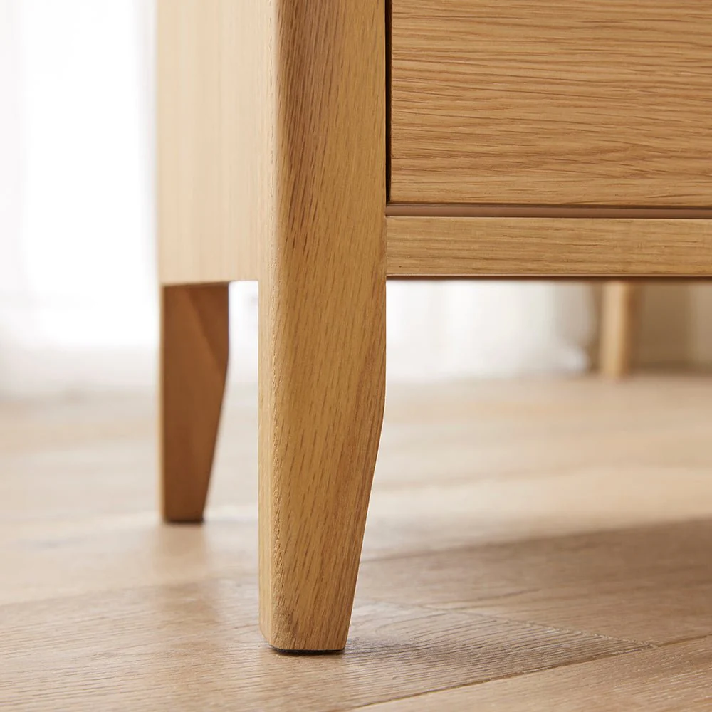 Wright Oak 3 Drawer Bedside Table - Image 4