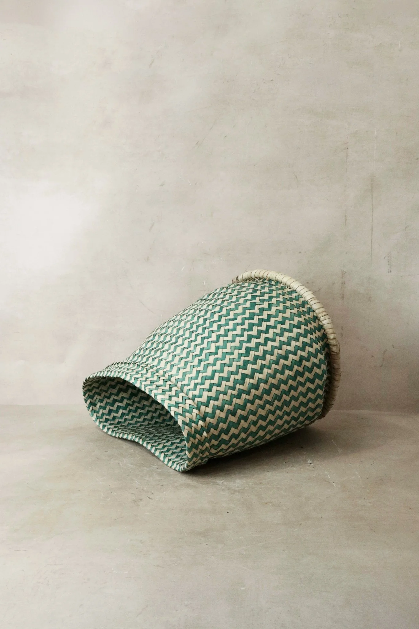 Zig Zag Woven Planter Basket Green - Malawi - Z2 - Image 2